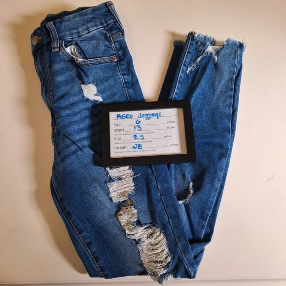 Aeropostale Curvy Jegging Super High Rise‎ Womens Size 6 Ripped Distressed Jeans - Picture 3 of 12